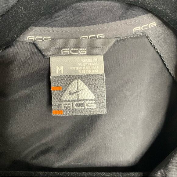 Nike ACG Convertible multiway hybrid puffer vest jacket size medium women’s - Picture 9 of 9